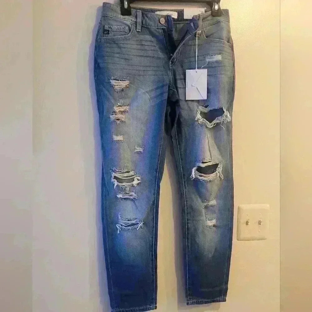 Kancan jeans size 3/25  NWT